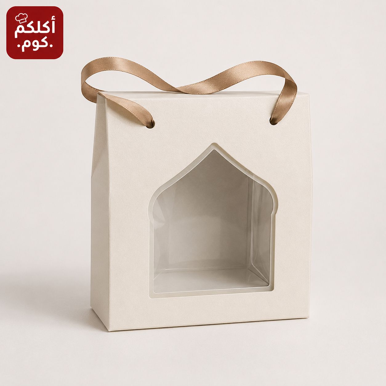 صندوق نافذة شفافة مع شبرة