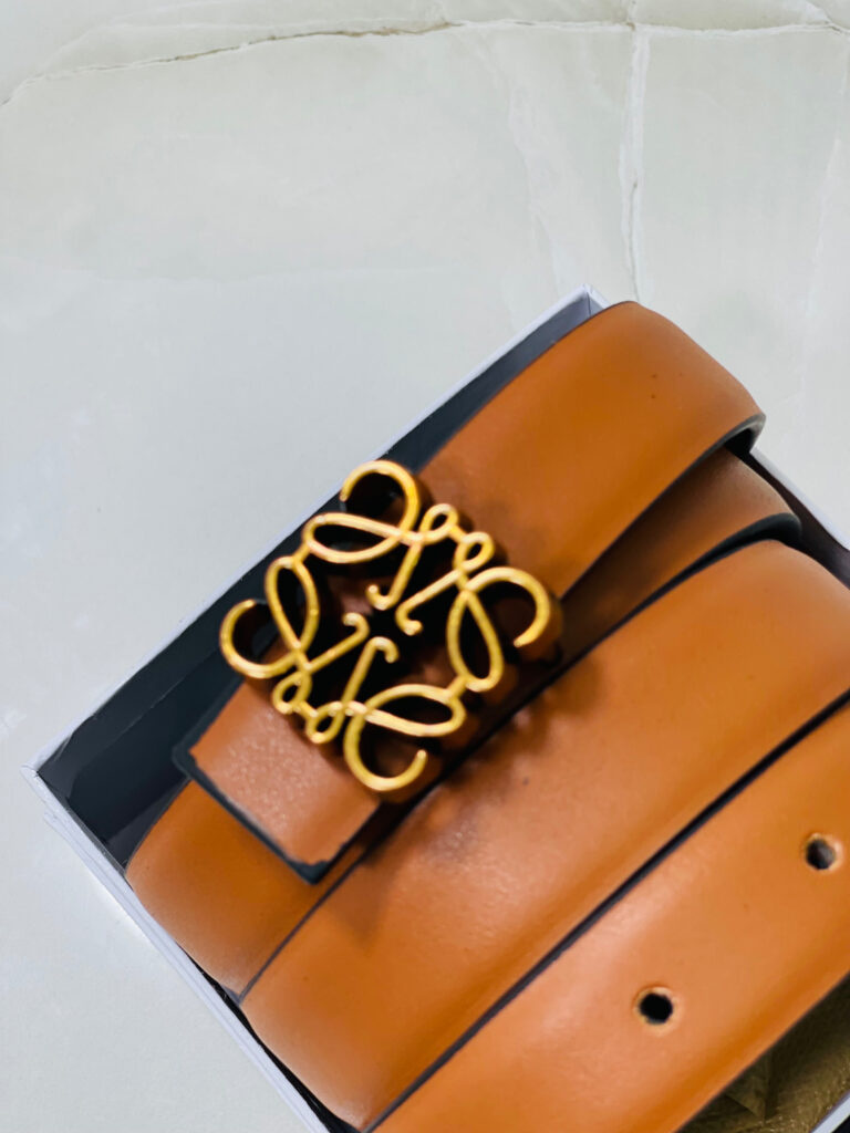 قشط من loewe مع بوكس - لون عسلي هاردوير دهبي