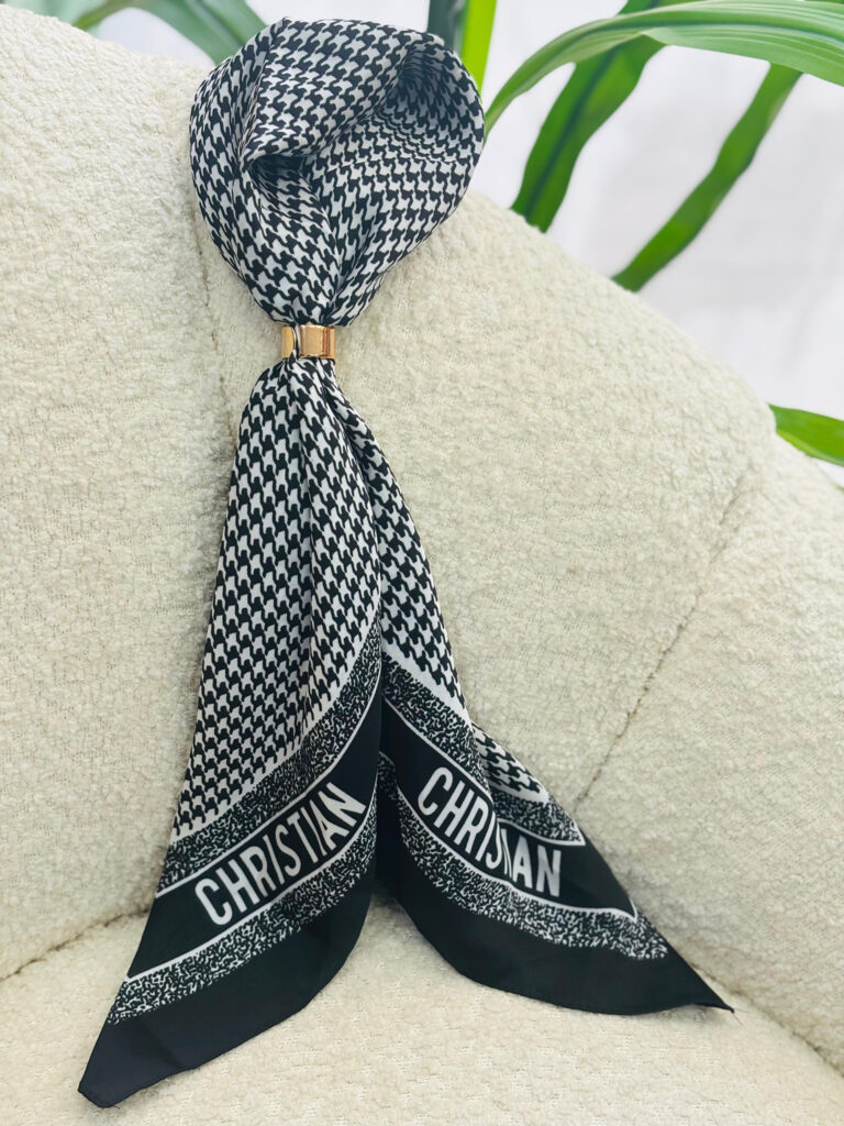 سكارف صيفي