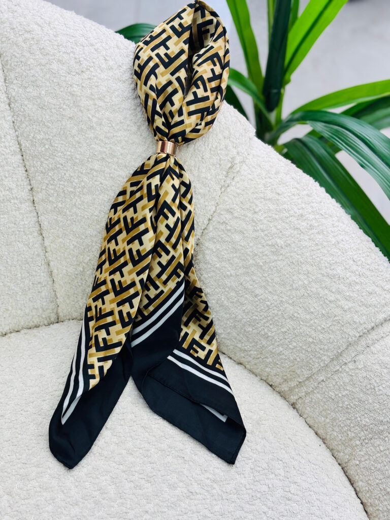 سكارف صيفي