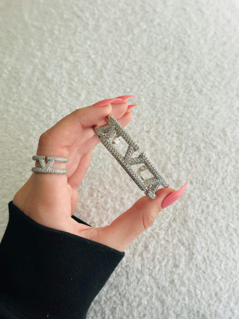 طقم اسوارة وخاتم من فالنتينو