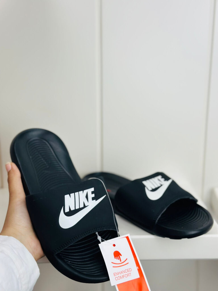 سليبر نايك
