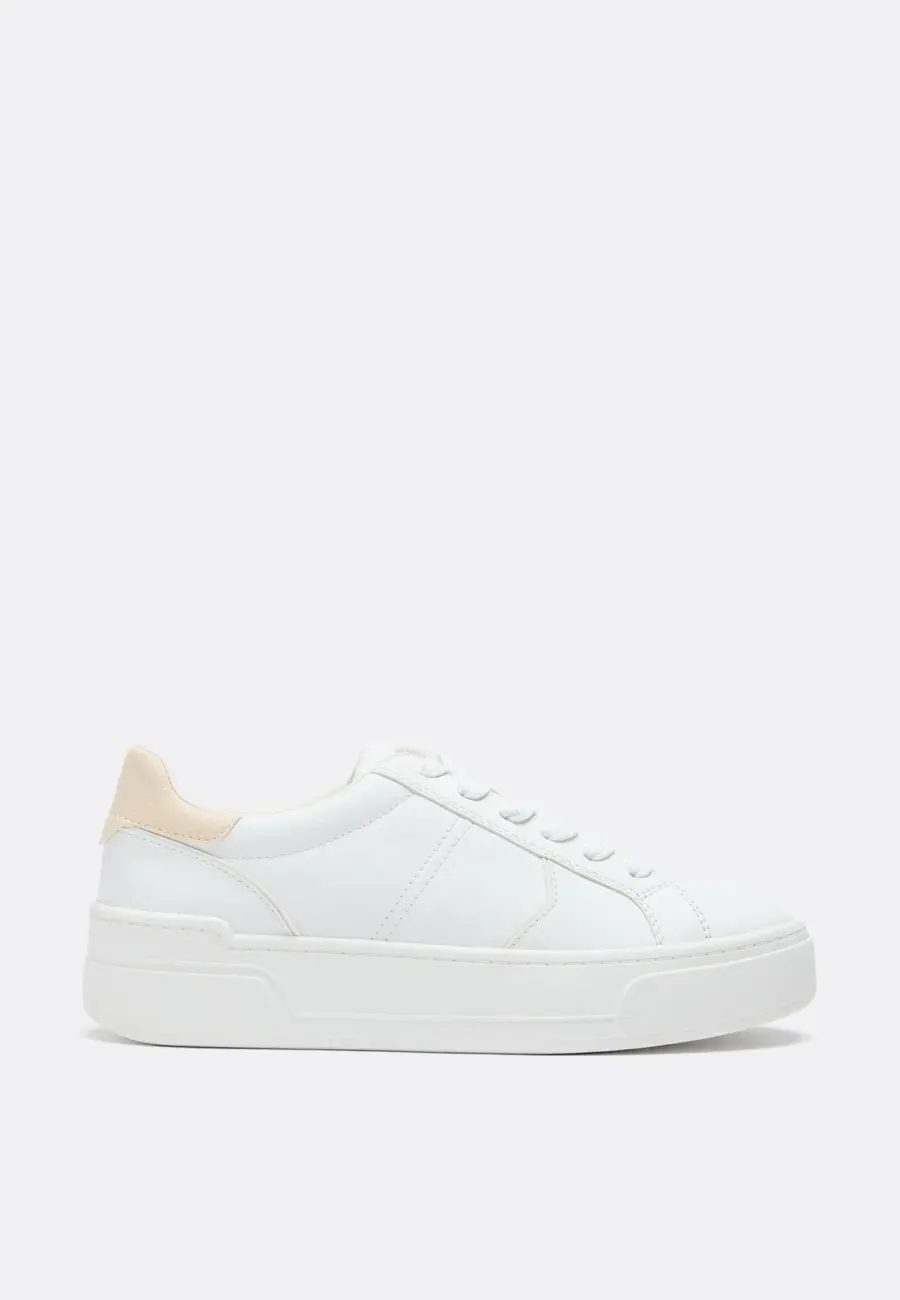 Casual platform trainers