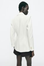 FITTED BLAZER WITH SHOULDER PADS