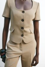 SHORT SLEEVE BLAZER WITH SHOULDER PADS