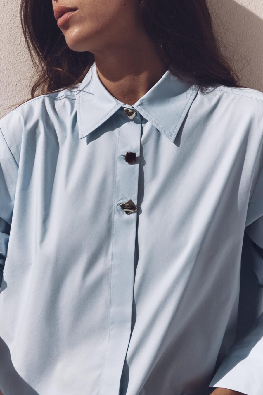 POPLIN SHIRT WITH CONTRASTING BUTTONS