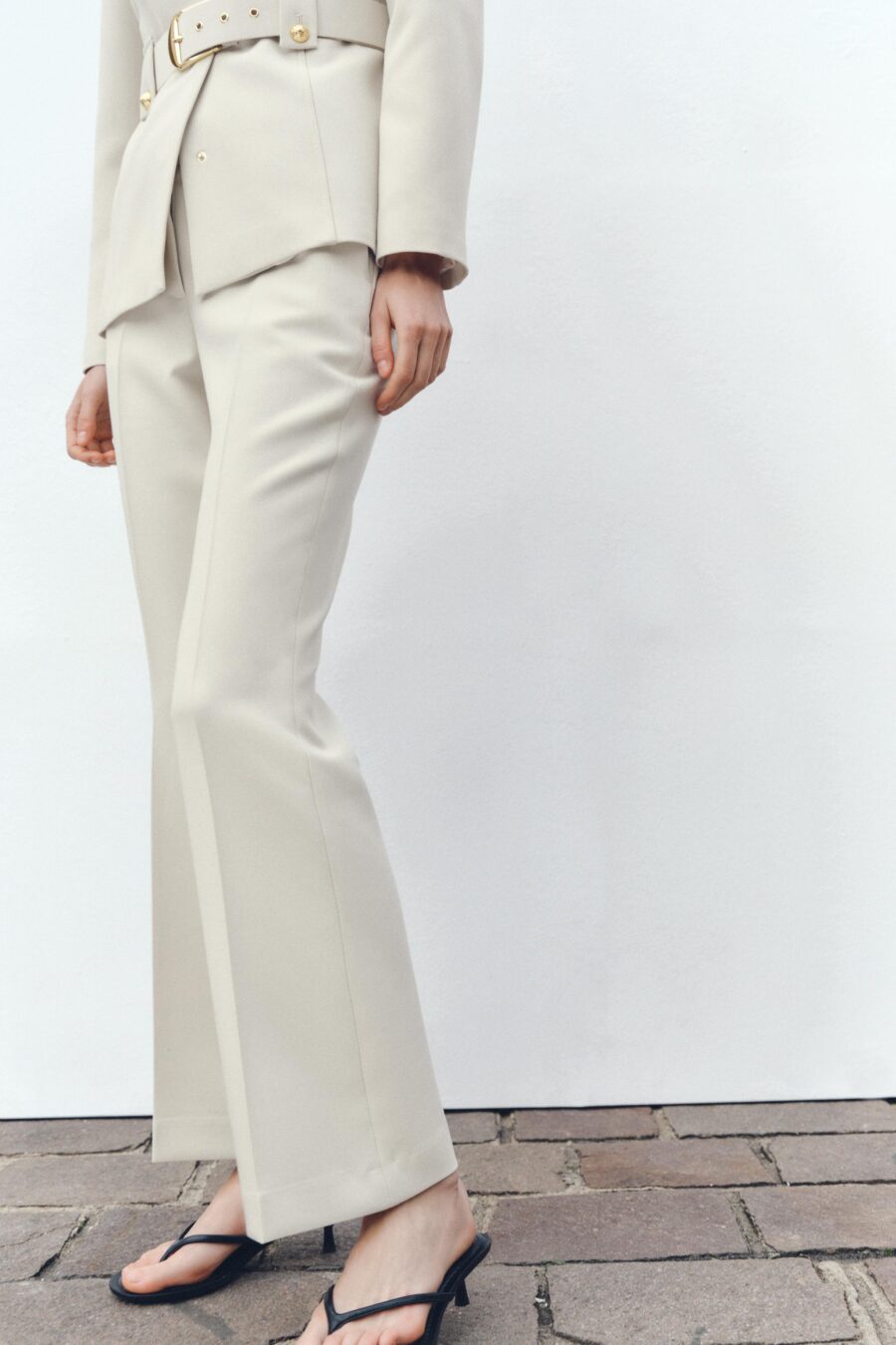 HIGH-WAISTED STRAIGHT CUT TROUSERS