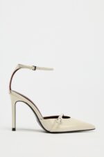 PATENT-EFFECT SHOES WITH STRAP