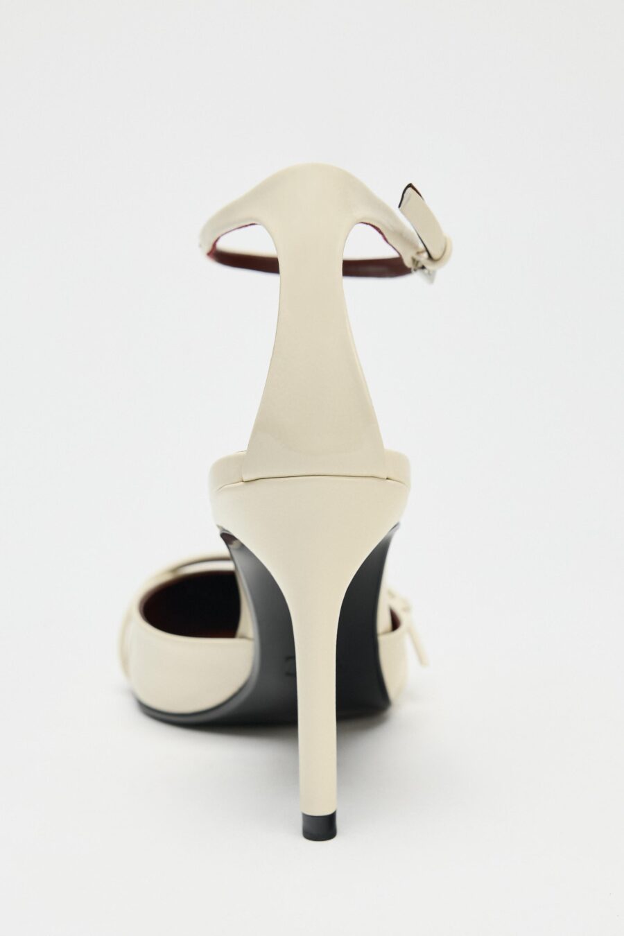 PATENT-EFFECT SHOES WITH STRAP