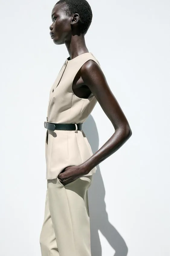 LONG WAISTCOAT WITH BELT
