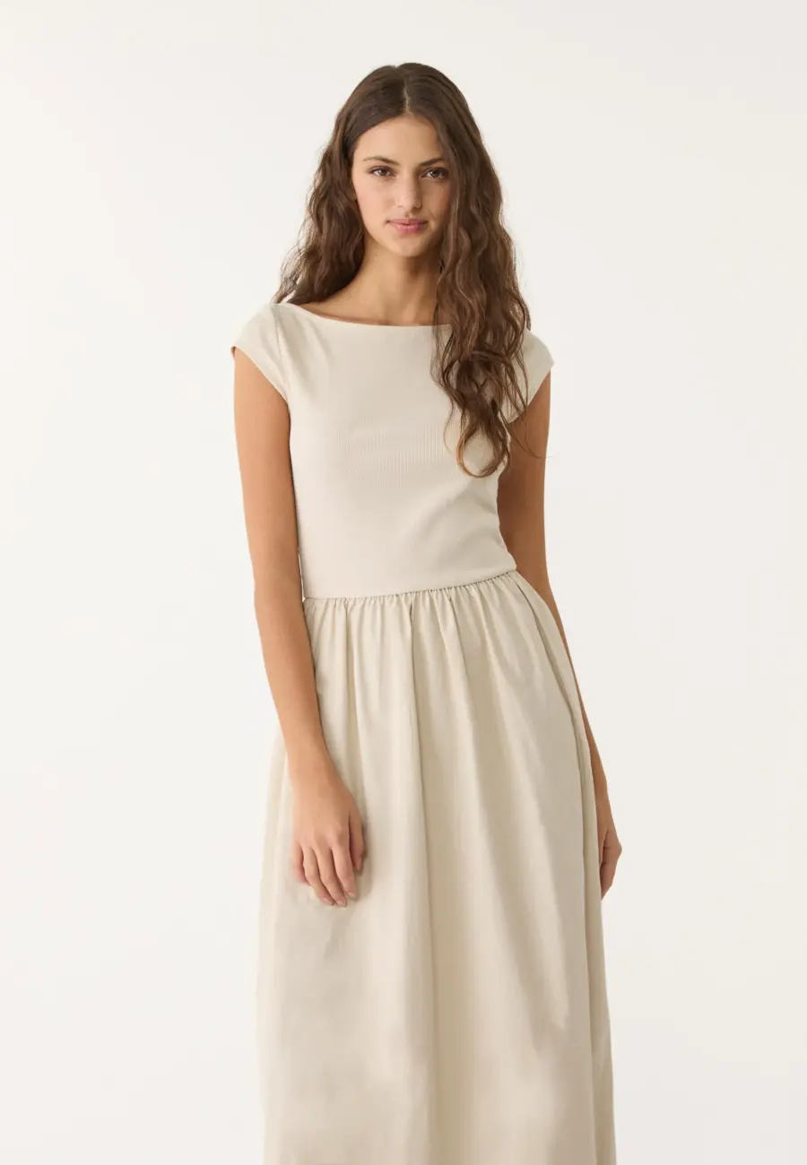 Contrasting midi dress
