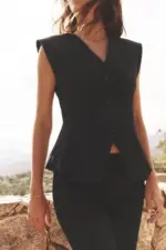 INTERLOCK SLEEVELESS TOP