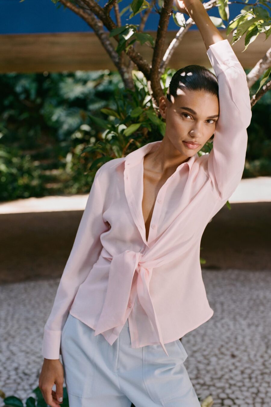 FLOWING SHIRT WITH KNOT