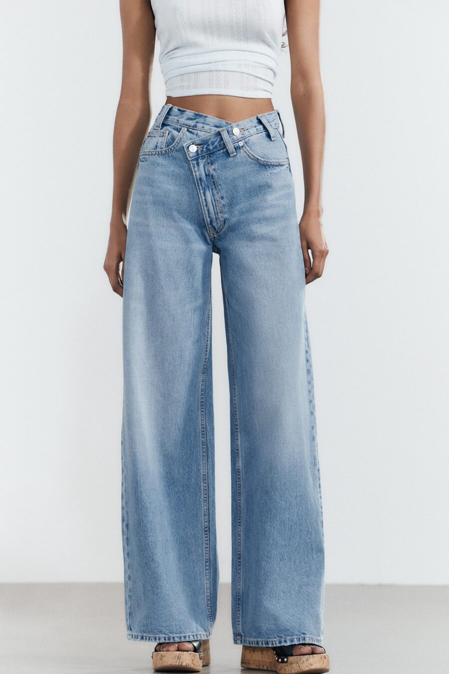 HIGH-WAIST TRF WIDE-LEG CROSSOVER WAIST JEANS