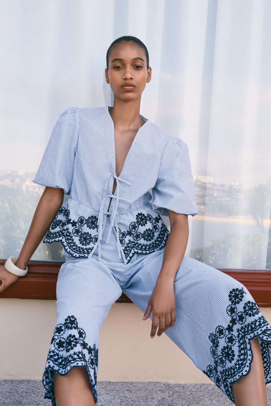 STRIPED EMBROIDERED TOP