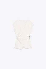 TEXTURED CLASP TOP