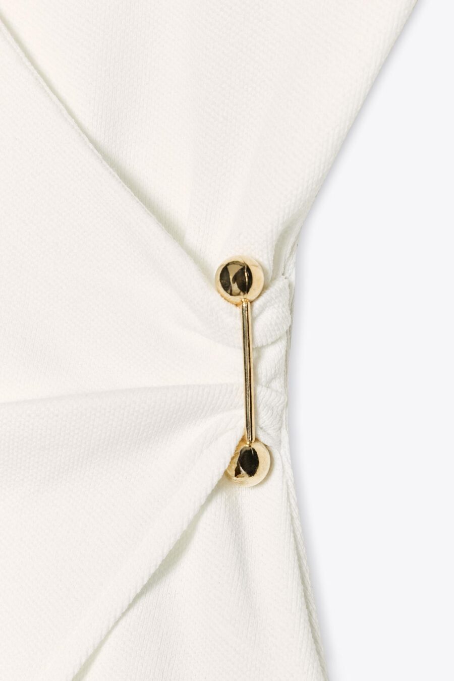 TEXTURED CLASP TOP