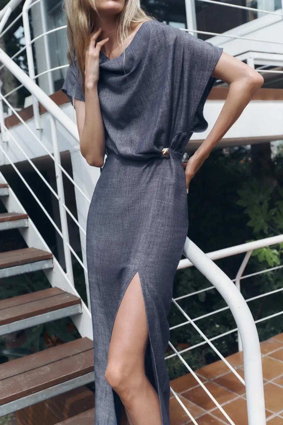 MIDI DRESS WITH GOLD APPLIQUÉ