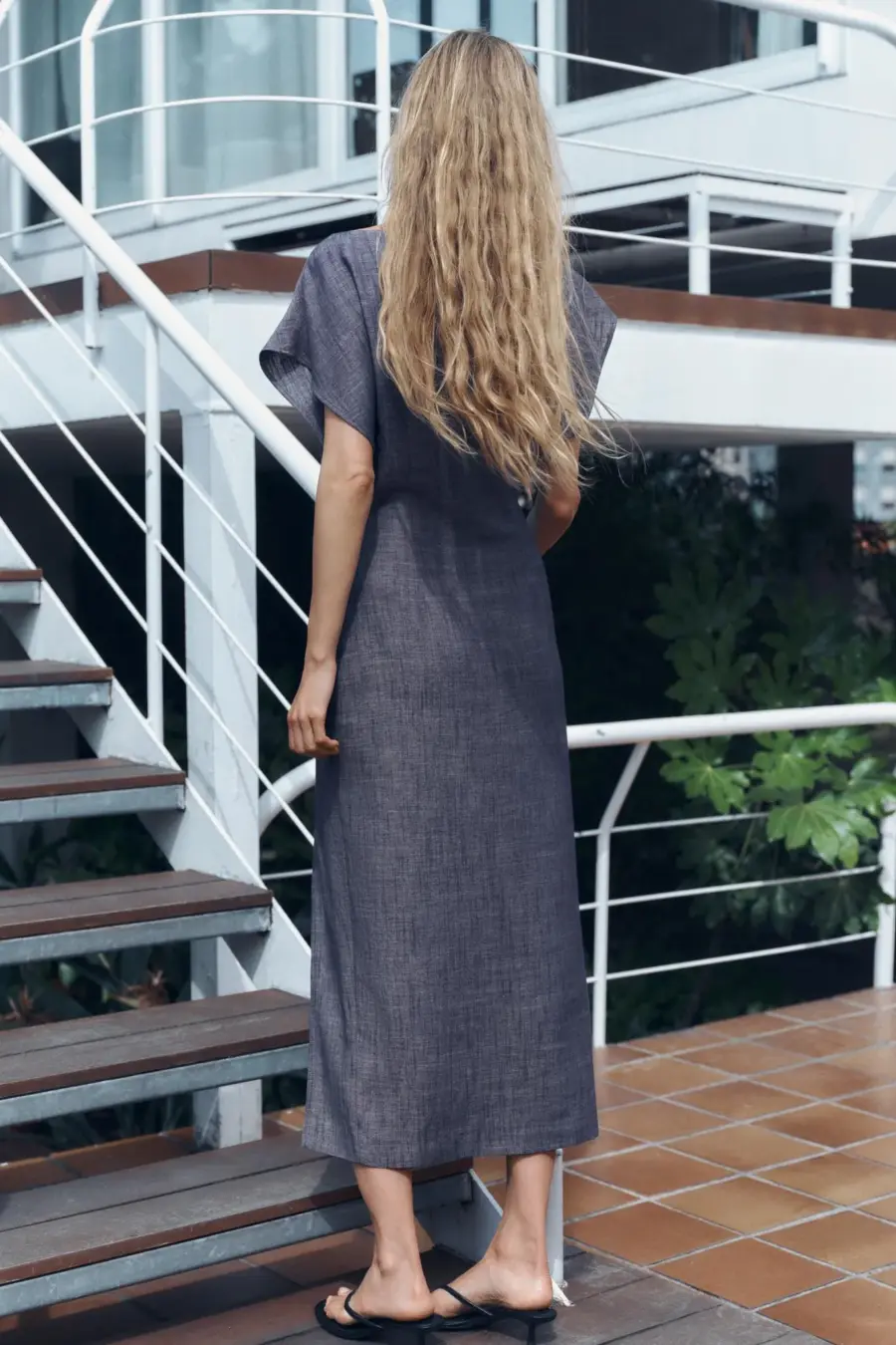 MIDI DRESS WITH GOLD APPLIQUÉ
