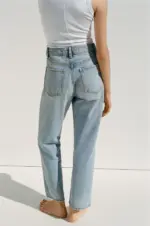 HIGH-WAISTED TRF MOM FIT JEANS