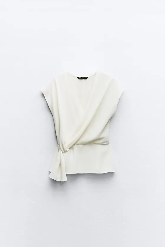 Crepe top with knot