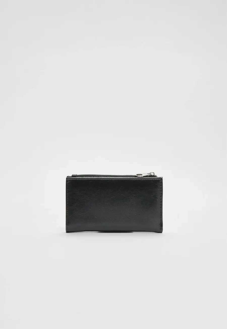 Basic zip-up purse
