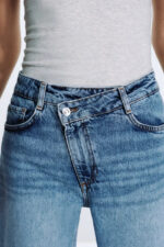 Z1975 STRAIGHT-LEG HIGH-WAIST JEANS