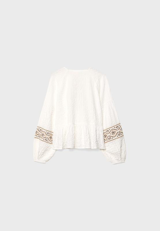 FLOWING EMBROIDERED BLOUSE