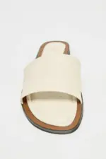 SOFT LEATHER SLIDES