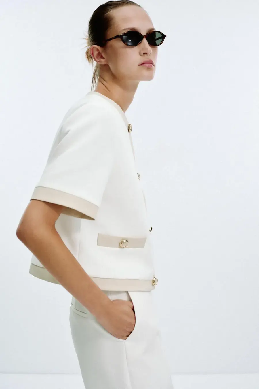 CONTRAST SHORT SLEEVE BLAZER