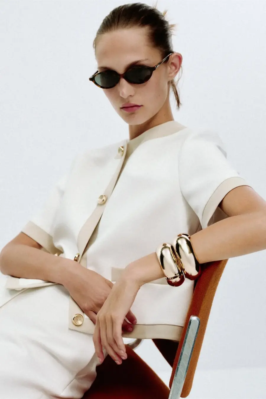 CONTRAST SHORT SLEEVE BLAZER