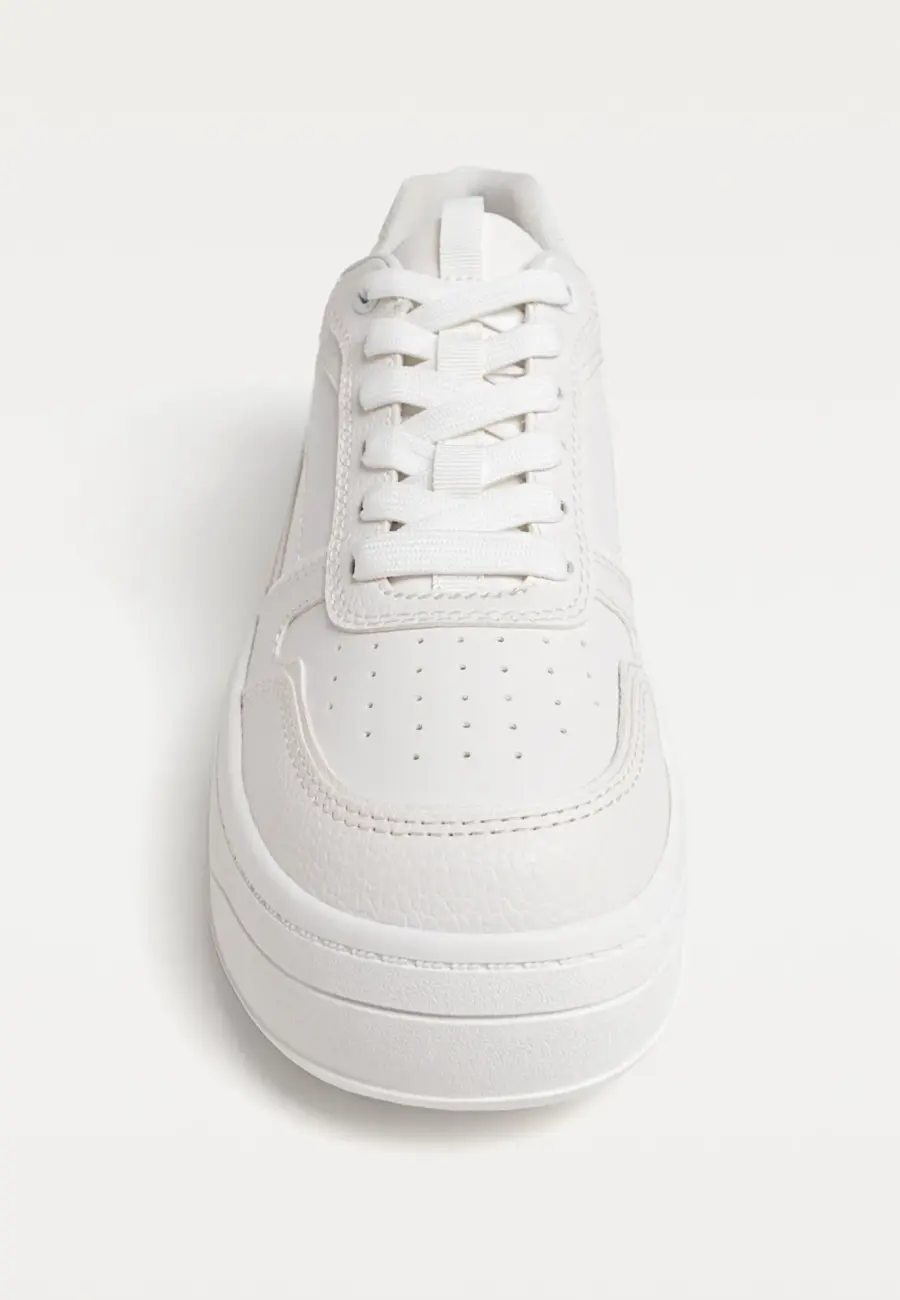 Women’s trainers