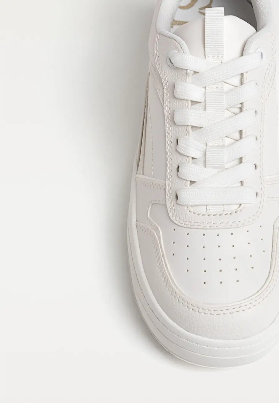 Women’s trainers