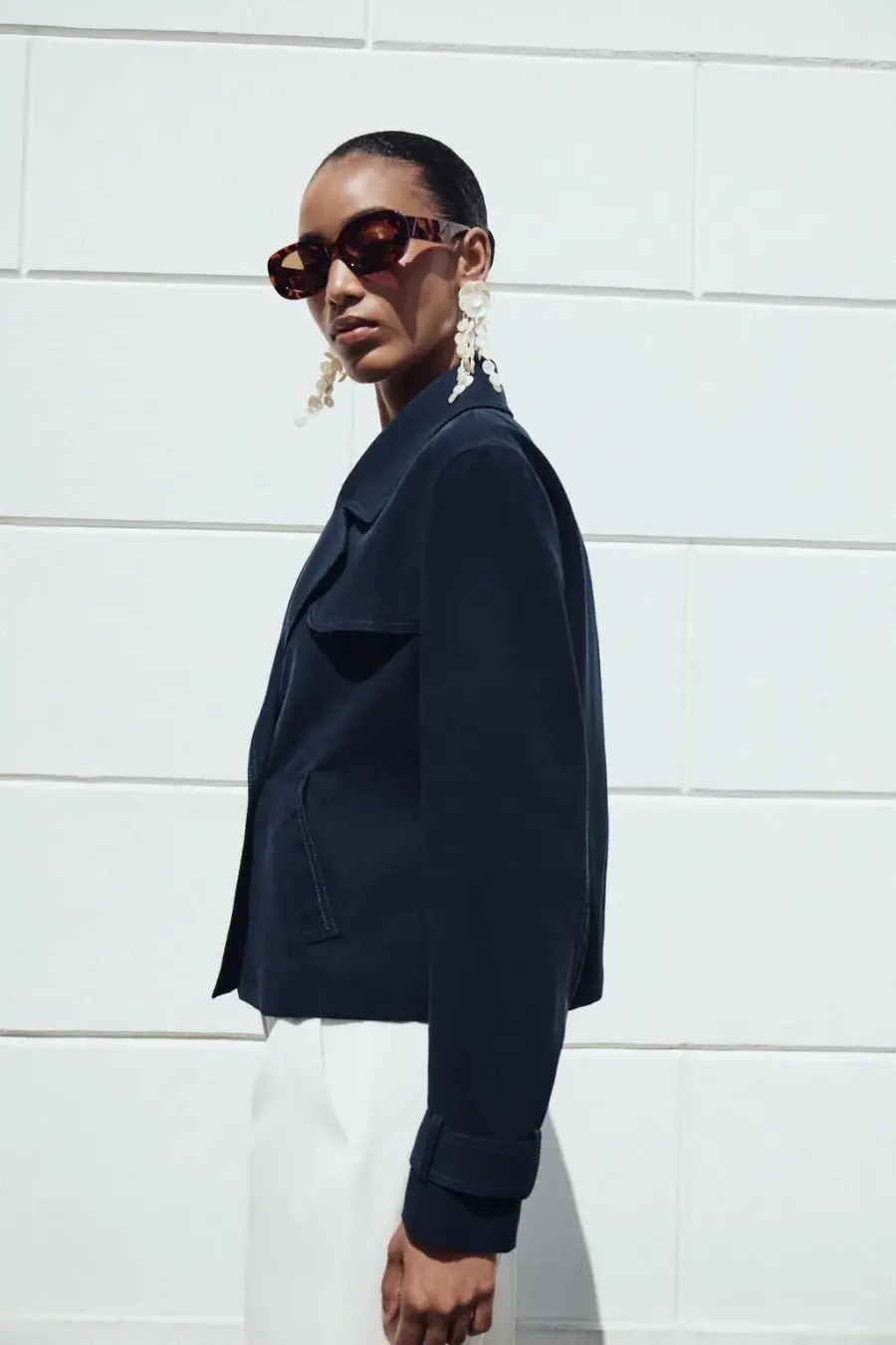 DOUBLE-BREASTED SHORT JACKET