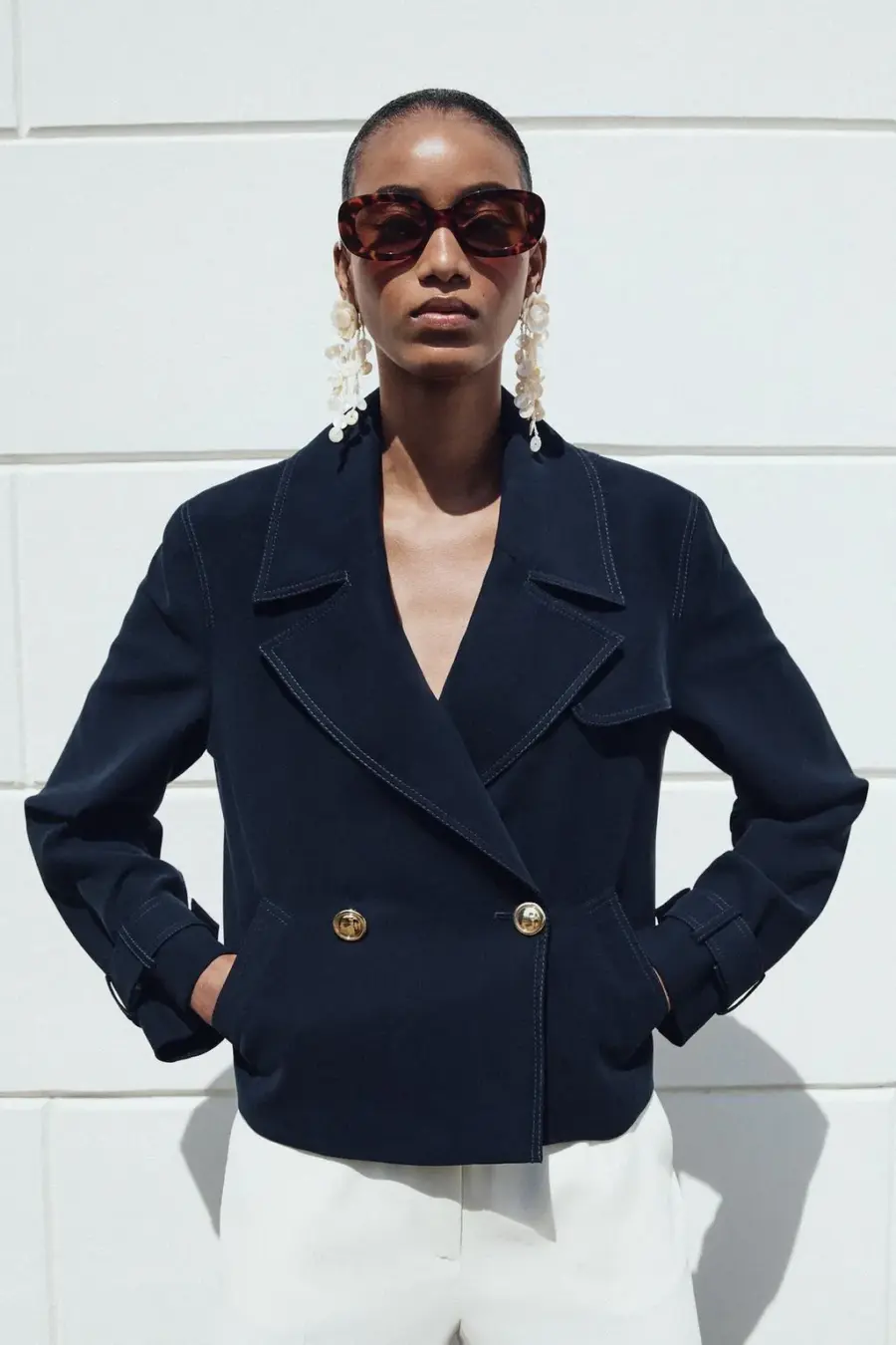 DOUBLE-BREASTED SHORT JACKET