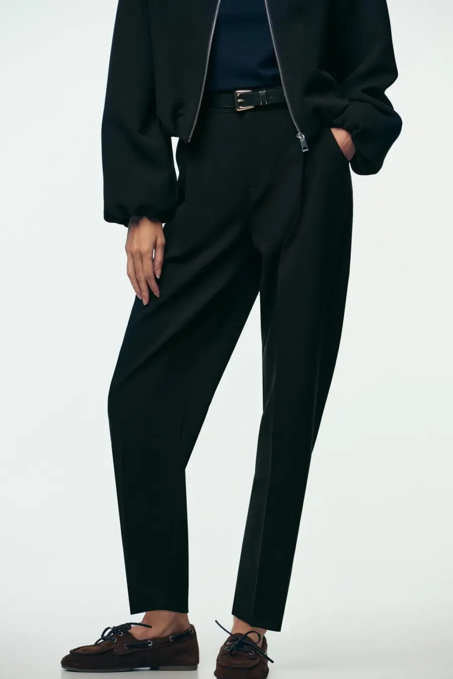 DARTED TROUSERS WITH BELT