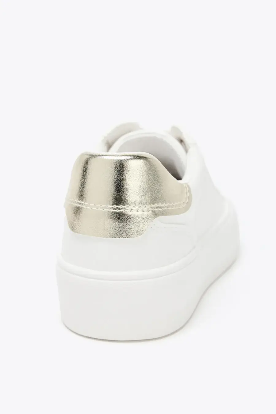 CONTRAST TRAINERS