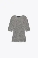 FITTED KNIT TOP WITH FRINGING