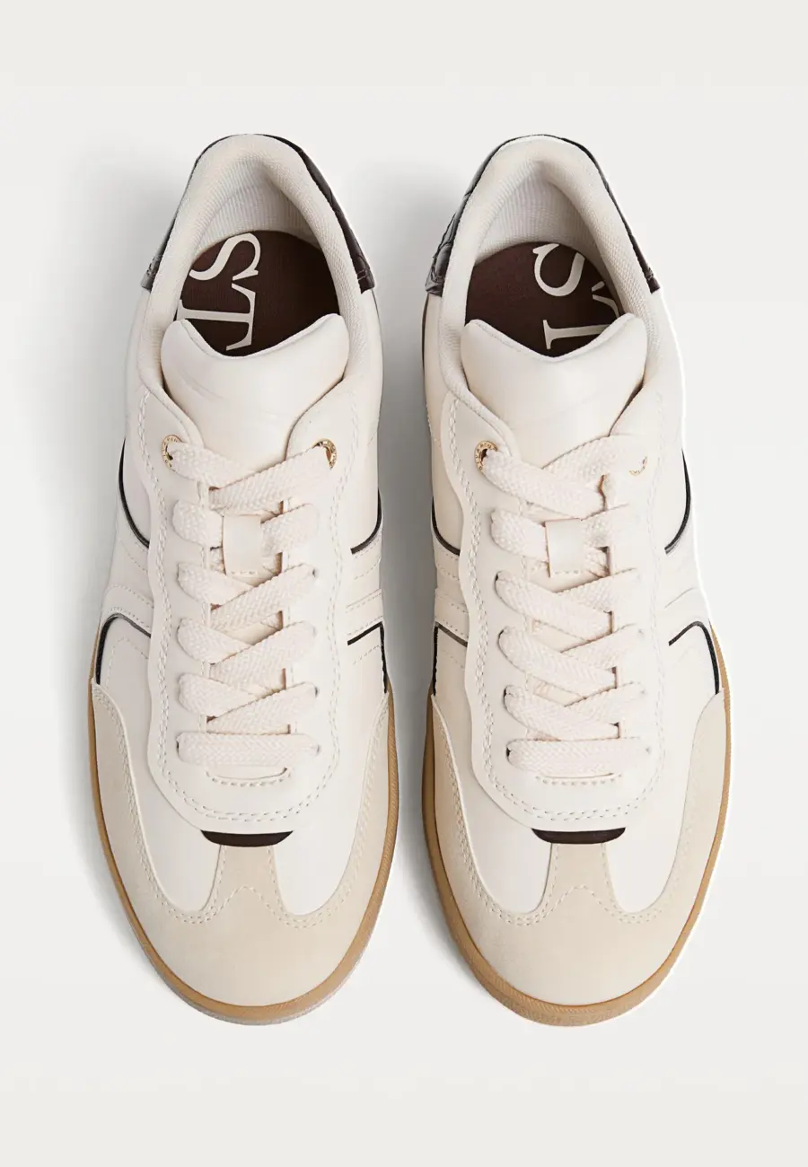 Casual retro trainers