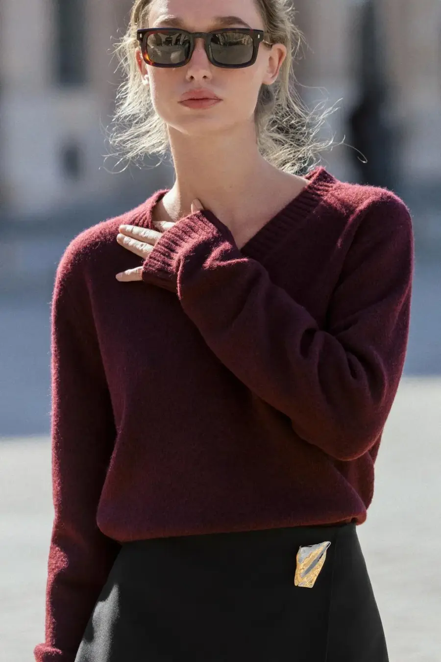 V-NECK KNIT SWEATER