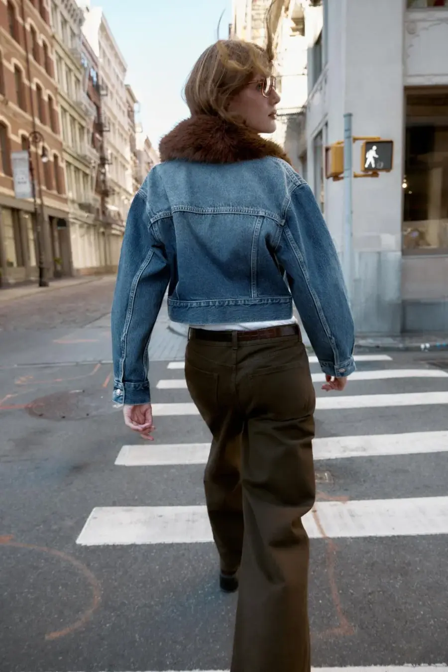 Z1975 FAUX FUR COLLAR SHORT DENIM JACKET