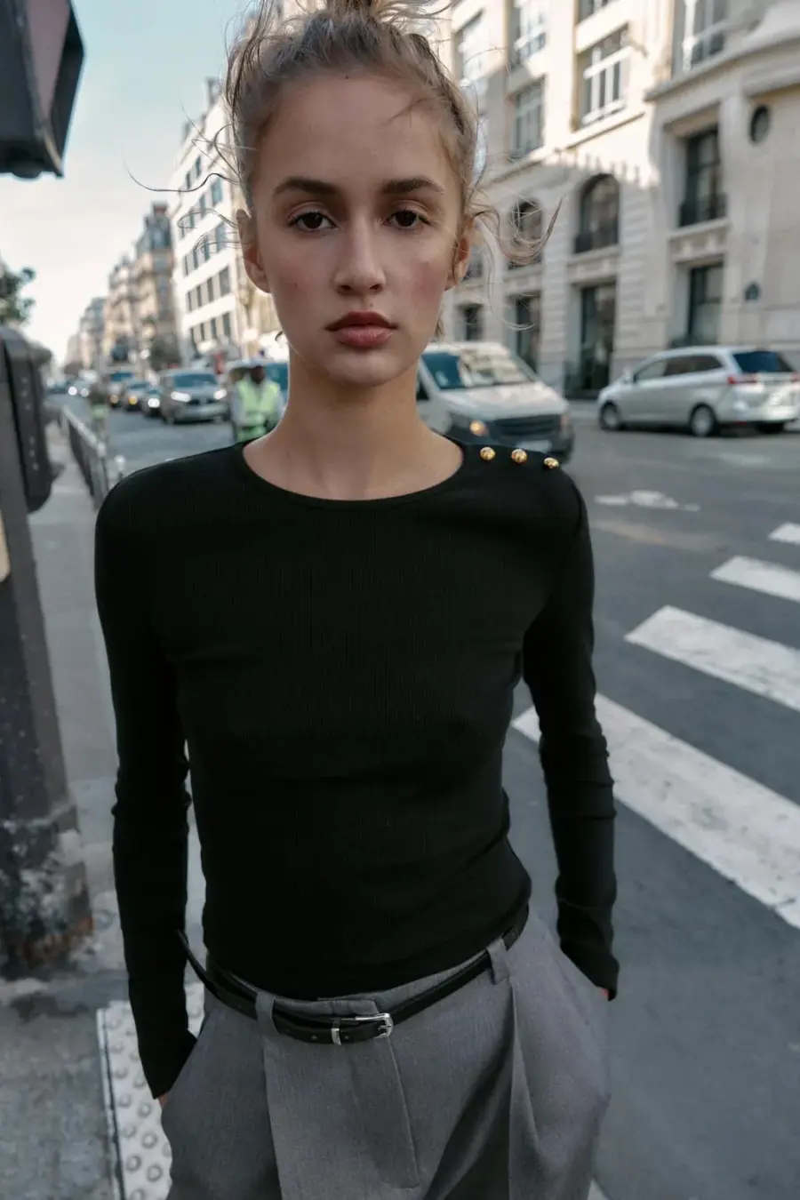 RIBBED T-SHIRT WITH BUTTONS