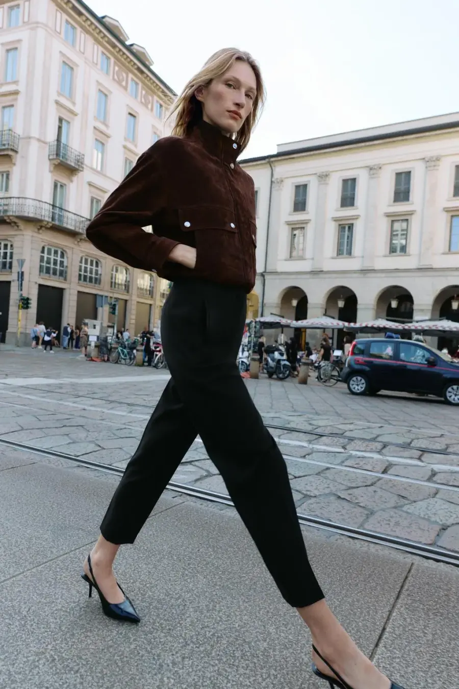 HIGH-WAIST TROUSERS