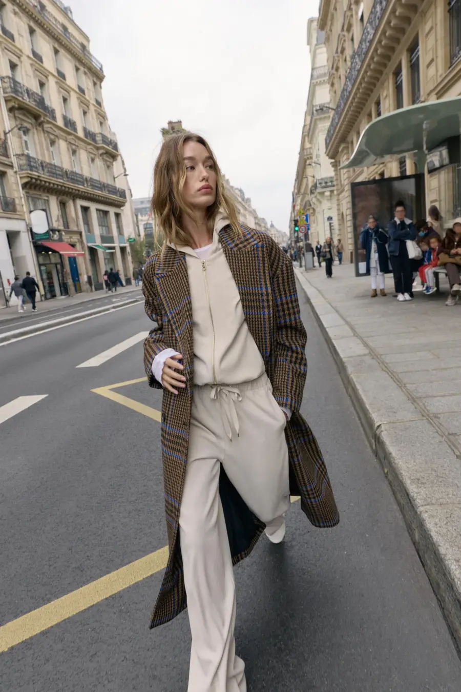 WIDE-LEG TROUSERS WITH ELASTIC WAISTBAND