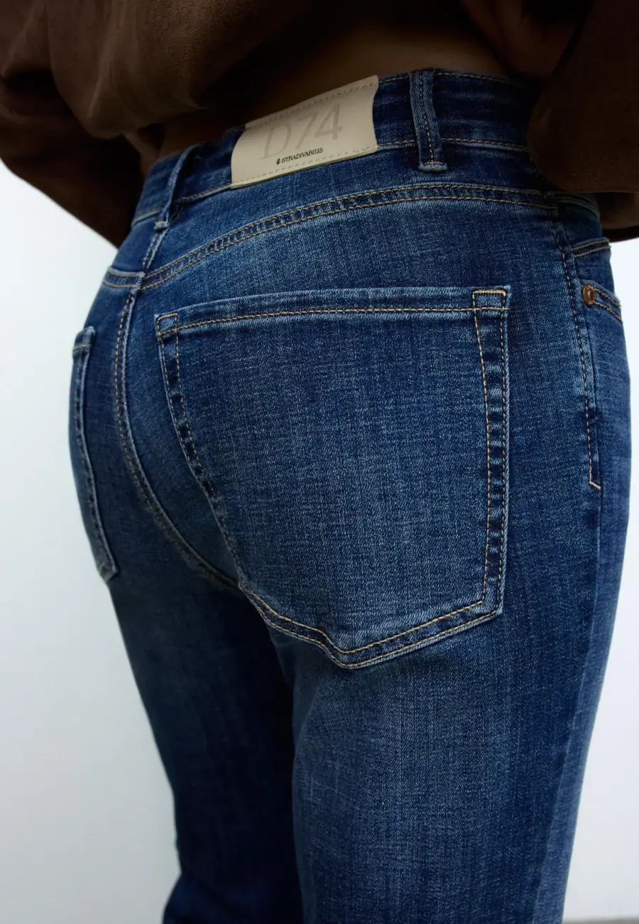 D74 Slit fit flared jeans