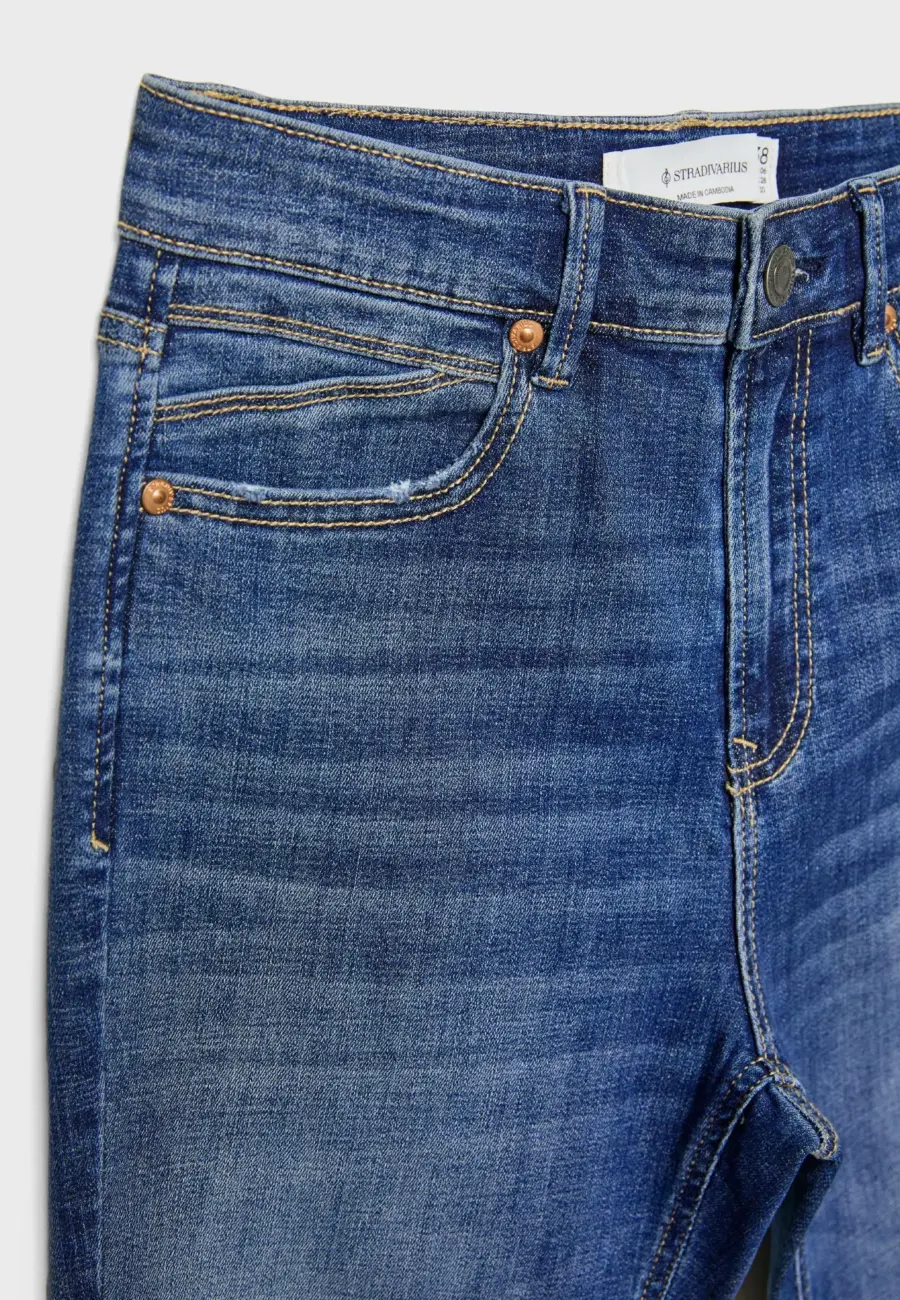 D74 Slit fit flared jeans