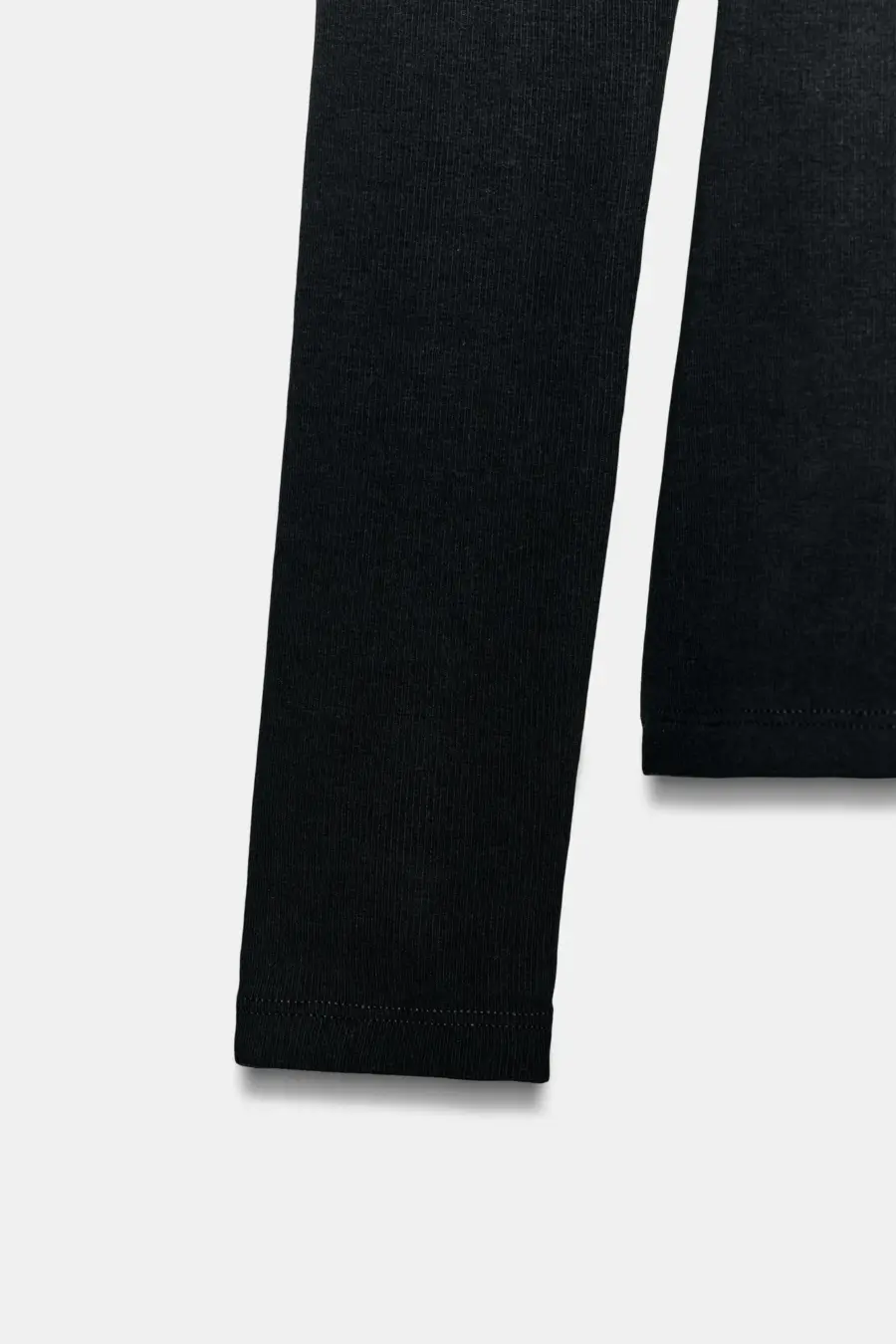 RIBBED LONG SLEEVE T-SHIRT