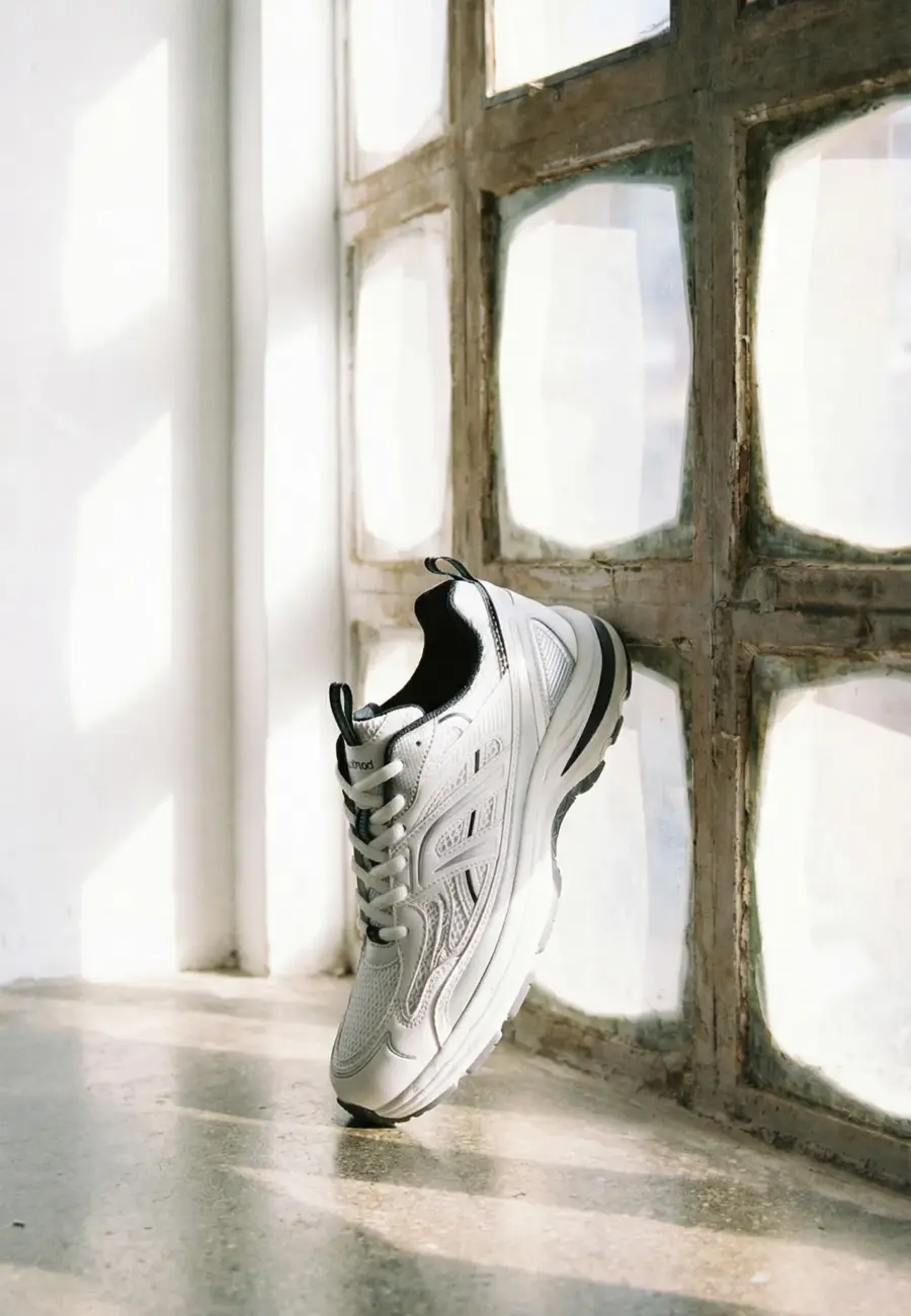 Trainers with detail