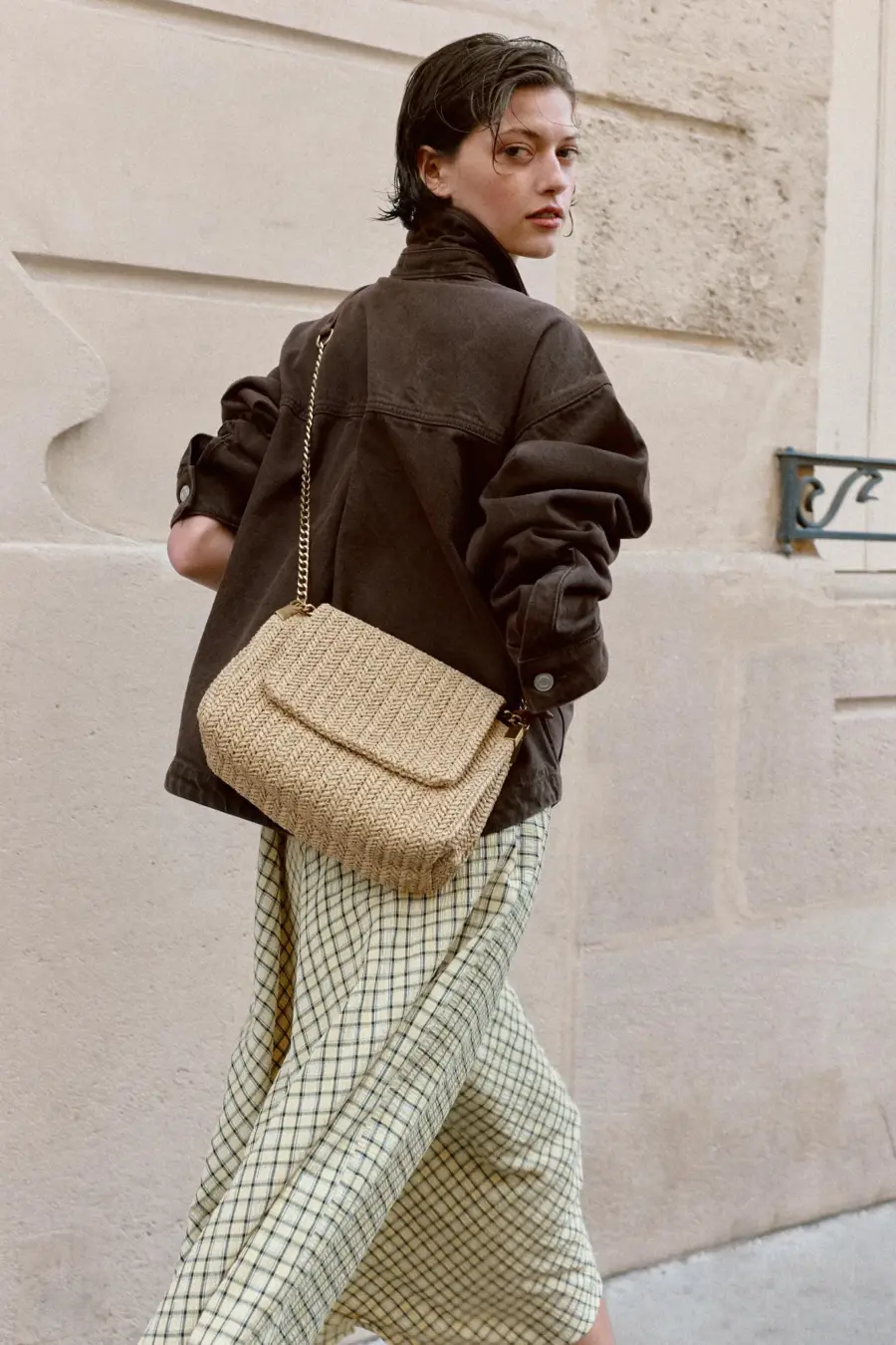 METALLIC CHAIN CROSSBODY BAG