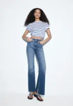D74 Flared jeans with slit